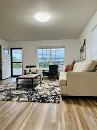 Building Photo - 4730