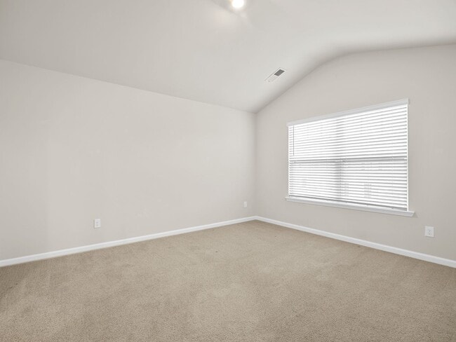 Building Photo - $500 OFF First Months Rent!! Modern living meets Convenience- Townhome in Greer, SC!