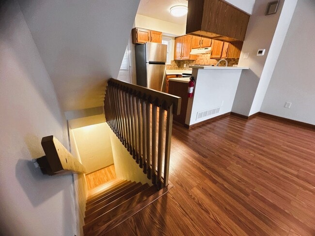 Building Photo - Charming 2-Bedroom 2 Bathroom Townhome with Finished Basement In Prime Lafayette Location!