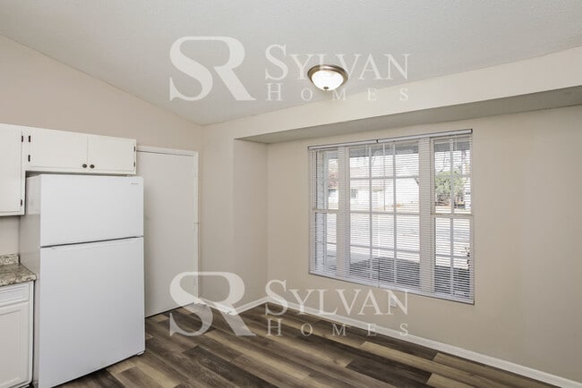 Building Photo - Enjoy living the good life in this 3 bedro...