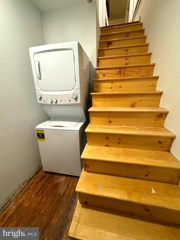 Building Photo - 102 Montgomery Ave