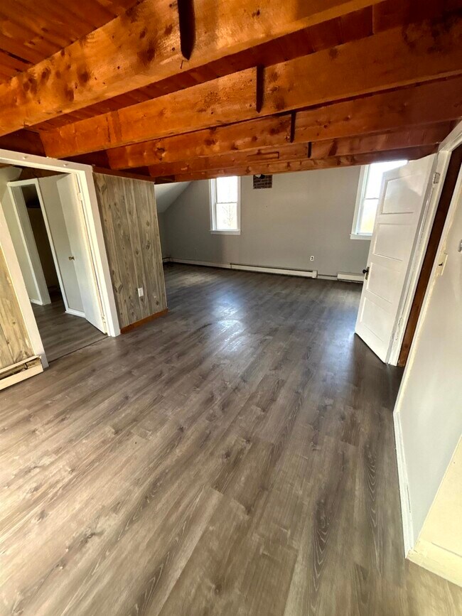 Building Photo - 2733 Dartmouth College Hwy