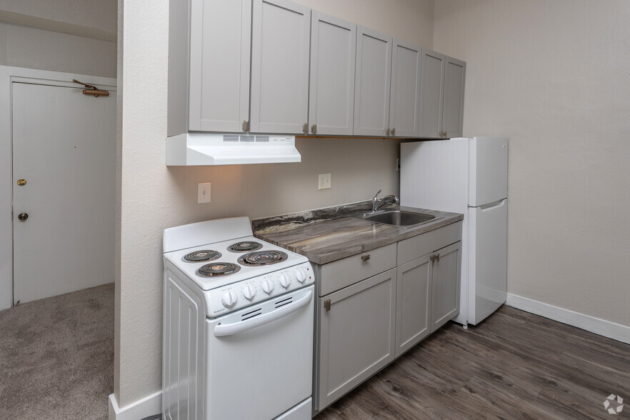 Studio, 1BA - 306SF - Seventh Place Apartments