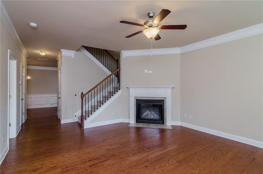 Building Photo - 449 Privet Cir