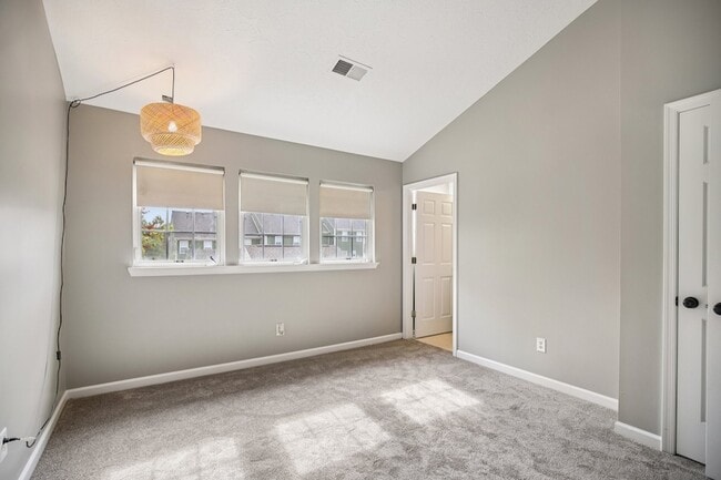 Building Photo - 7718 Porter House Dr