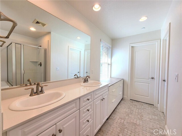 Building Photo - 56 Latitude