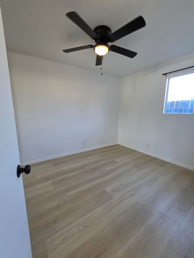 Building Photo - 1237 Lyons Ln