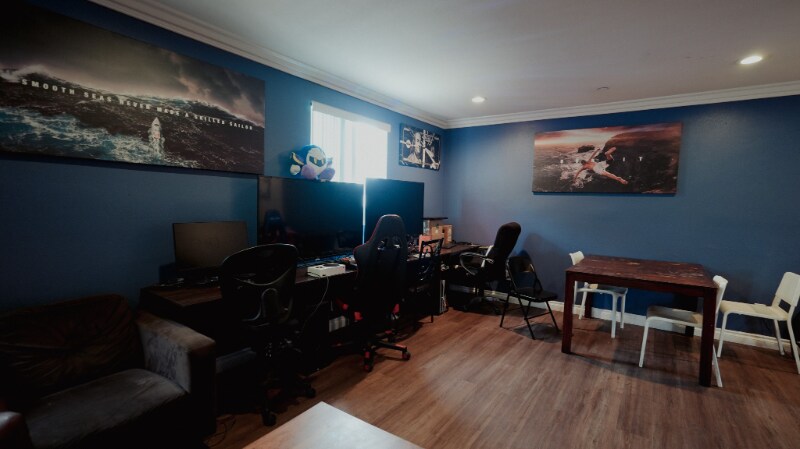 Building Photo - 1447 E 25th St