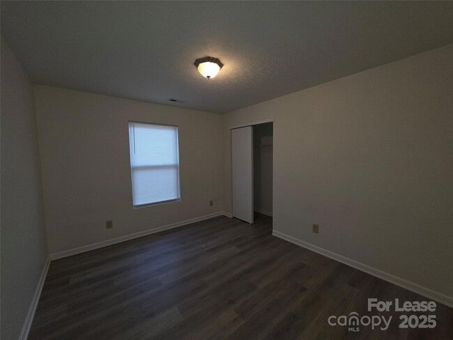 Building Photo - 7014 Sycamore Grove Ct