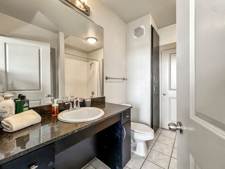 Building Photo - 2901 Indiana St