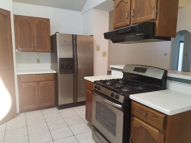 Building Photo - 4303 Revolution Rd