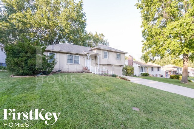 Building Photo - 8906 W 93rd St