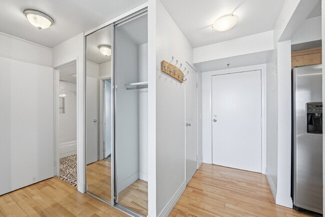 Building Photo - $1,670.95 with Free the first month's rent, 1 Bed - 1 Bath, Condo in Denver with Washer and Dryer!