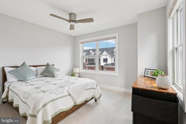 Building Photo - 45 Riverwalk