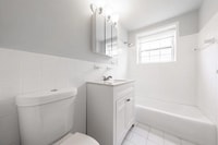 Building Photo - 10 Colonial Village Dr