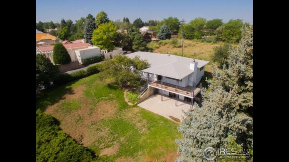 front - 1001 47th Ave