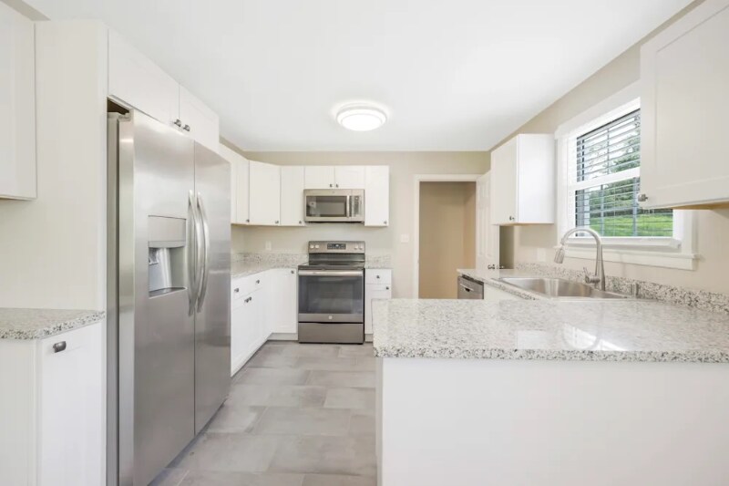 Building Photo - 609 Durrett Dr