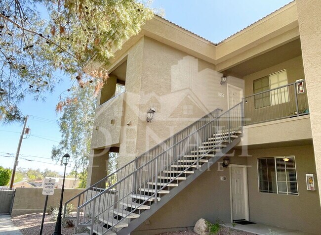 Building Photo - 1720 E Thunderbird Rd