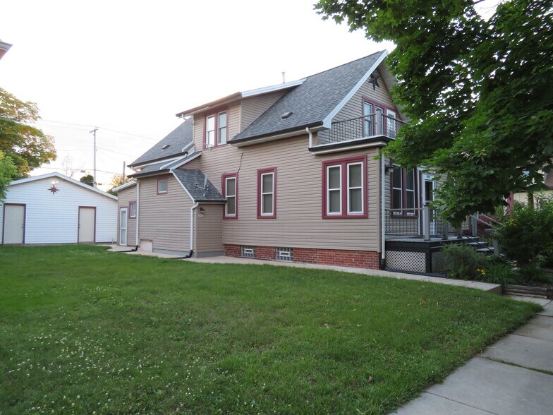 Building Photo - 1612 Blocki Ct