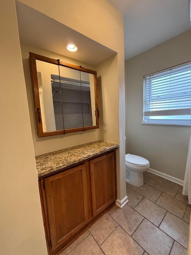 Building Photo - 514 Enfield Rd