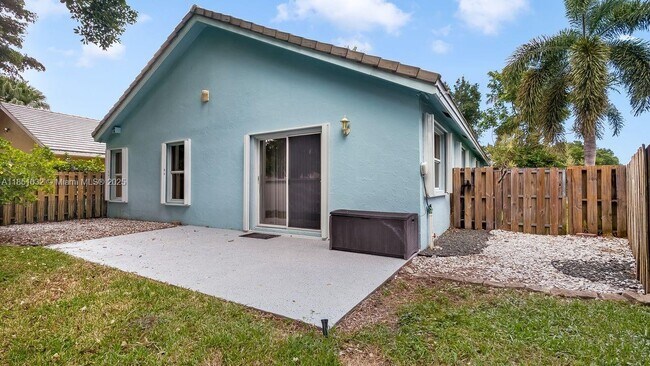 Building Photo - 2957 Quail Run Ln
