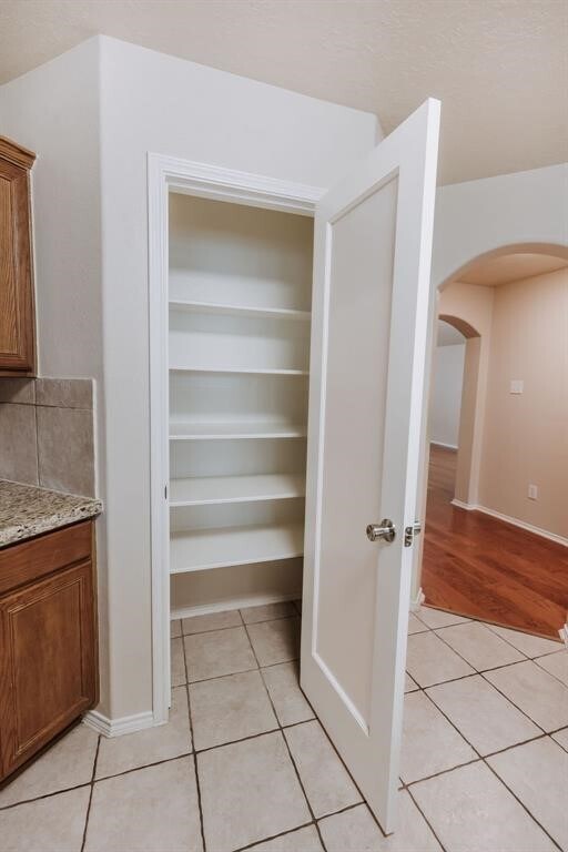 Building Photo - 11818 Canyon Falls Dr