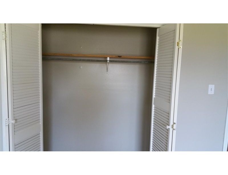 Building Photo - 10921 Roger Dr