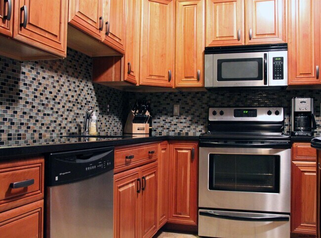 Building Photo - 304 WORTHINGTON Ter