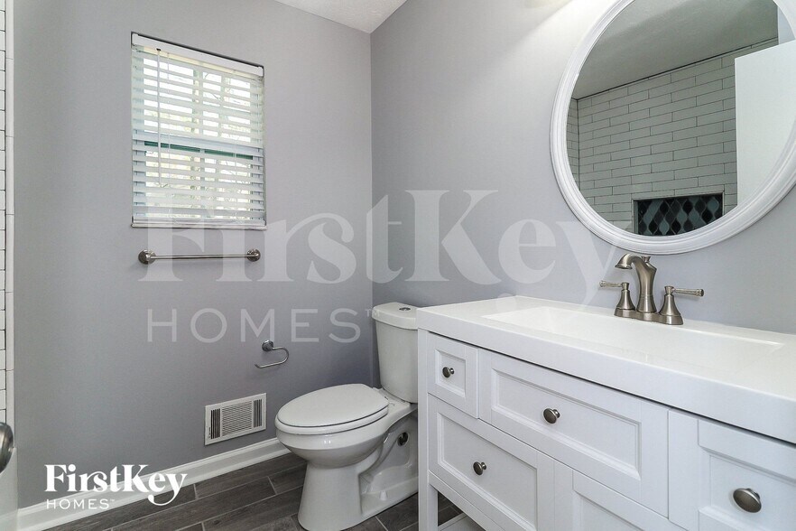 Building Photo - 11215 Bramshill Dr