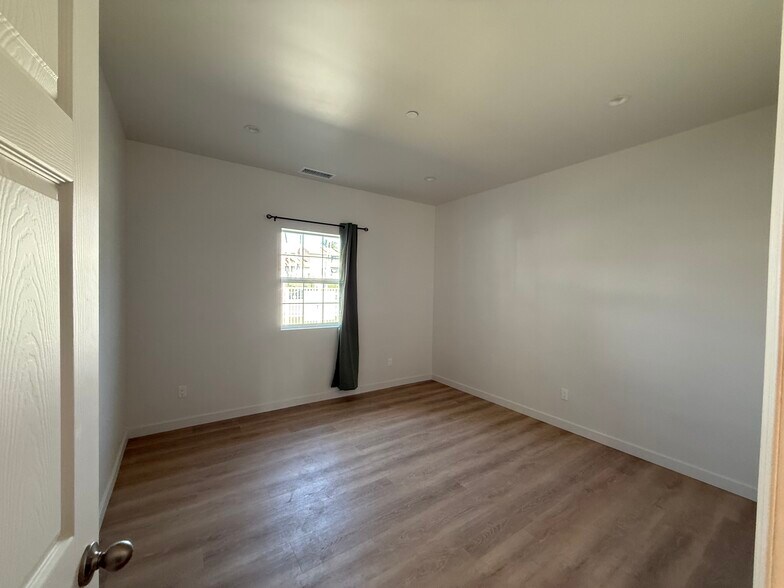 Building Photo - 20352 Sherman Way