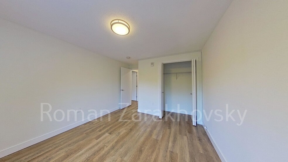 Building Photo - 25 Webster Ave