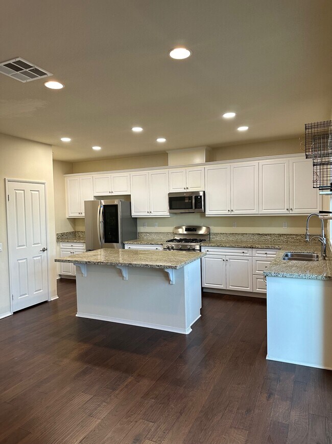 Building Photo - 3321 View Ridge Drive