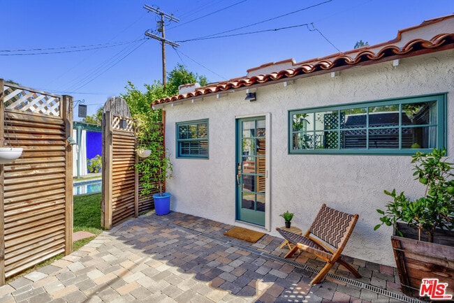 Building Photo - 3472 Rowena Ave