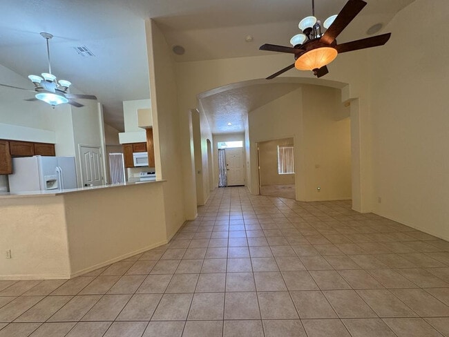 Building Photo - 3829 Camino del Vara