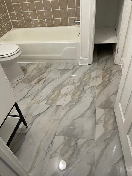 Building Photo - 517 Rev S Howard Woodson Jr Way