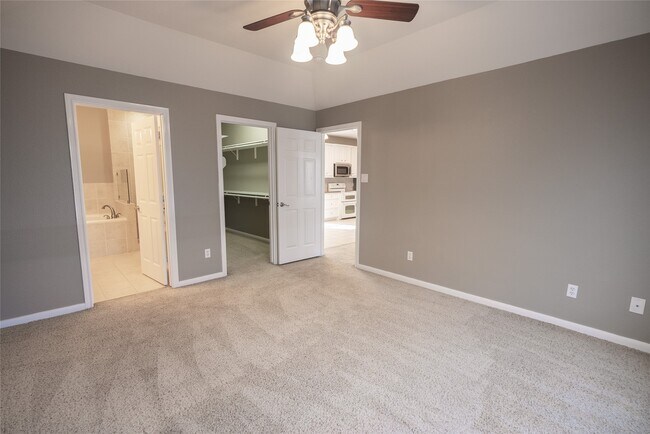 Building Photo - 13165 Snow Ln