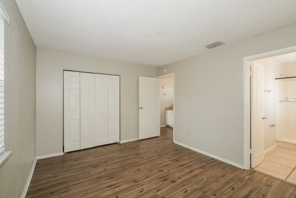 Building Photo - 856 Buttercup Dr
