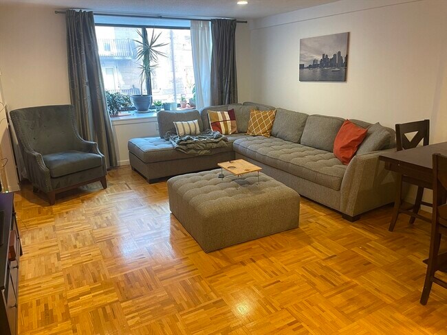 Building Photo - 357 Commercial St