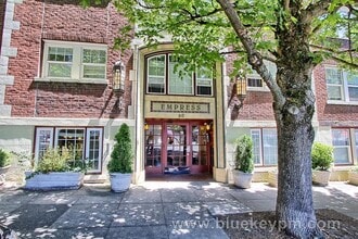 Building Photo - Studio Condo Available in Pearl District  ...