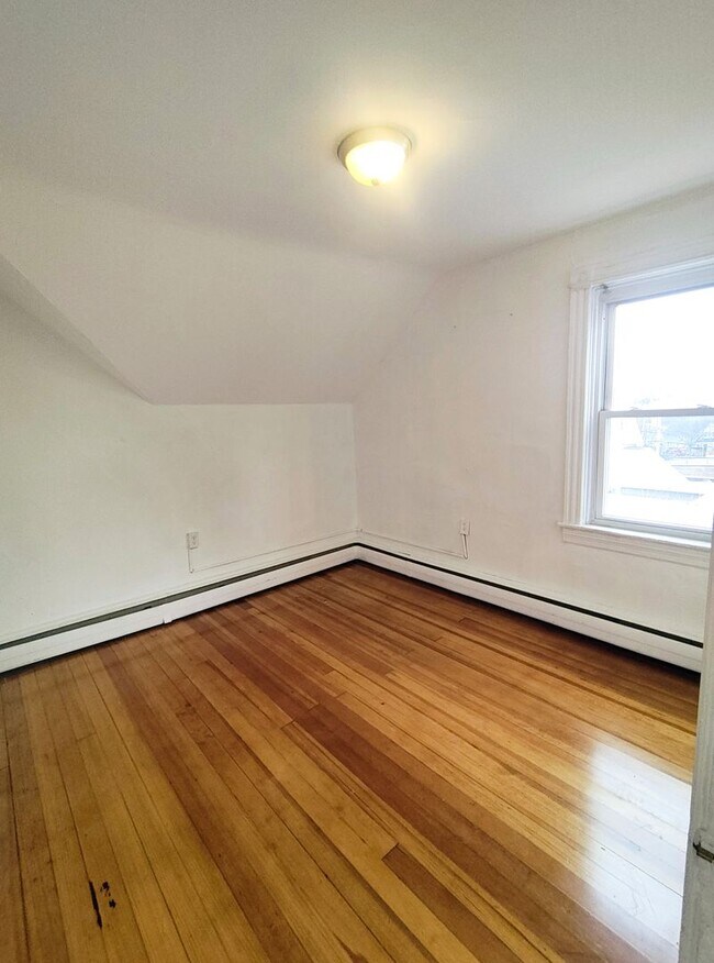 Building Photo - 3 Veto St