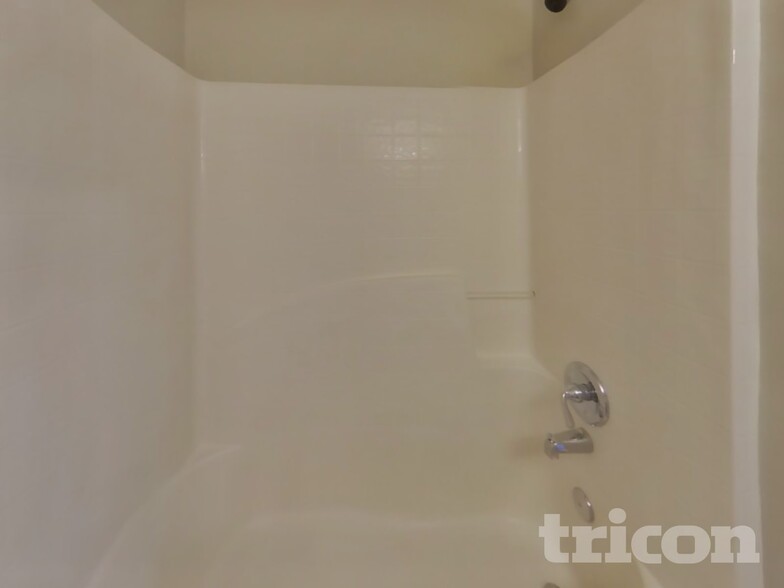 Building Photo - 3005 Whispering Trails Dr