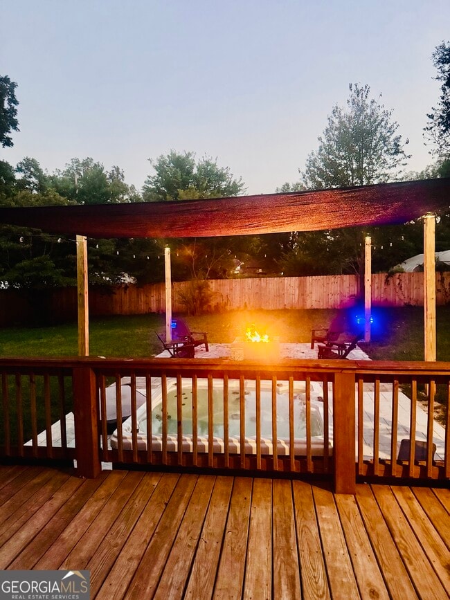 Building Photo - 1774 Vesta Ave