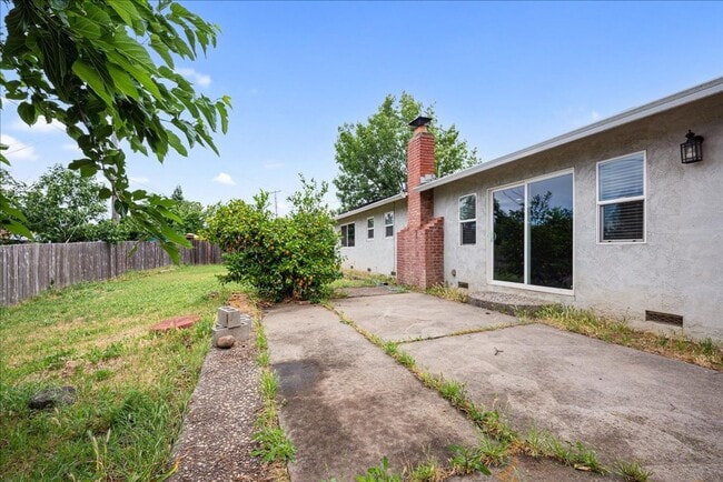 Building Photo - 6225 Ranier Way