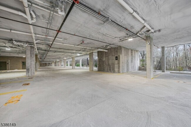 Building Photo - 20 Encampment Ct