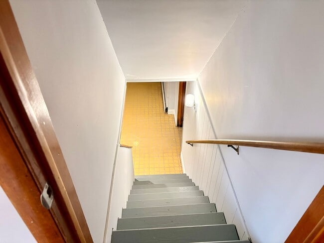 Building Photo - Sprawling Brick Ranch with Huge Lot & Garage in Prime Nottingham Location