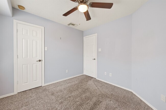 Building Photo - 3216 Victorian Manor Ln