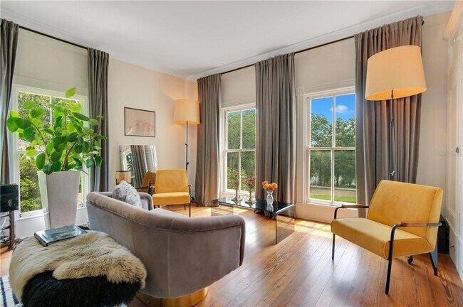 Building Photo - Queen Anne Victorian Estate