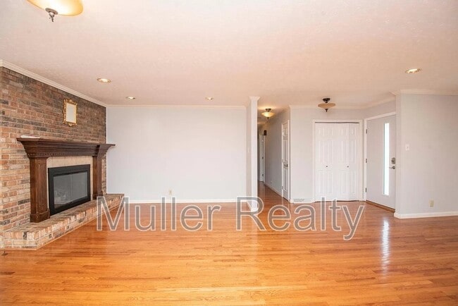 Building Photo - 10837 Dineen Dr