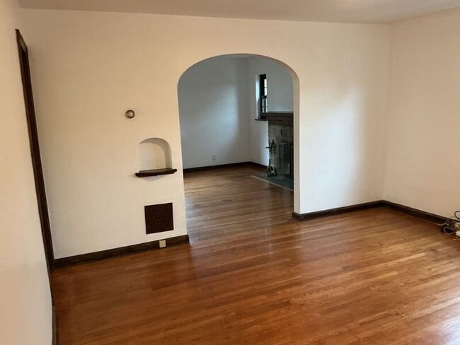 Building Photo - 3790 Grovedale Pl