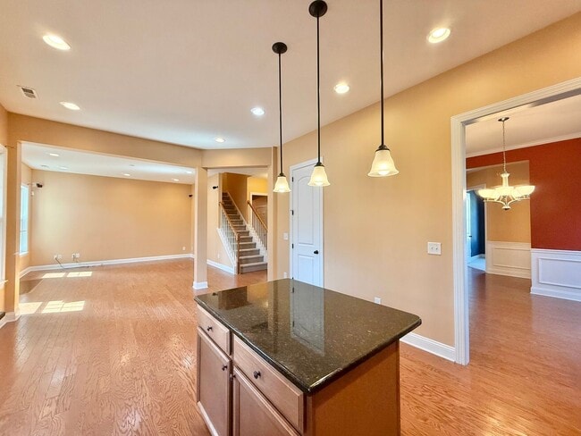 Building Photo - 1140 Litchborough Way
